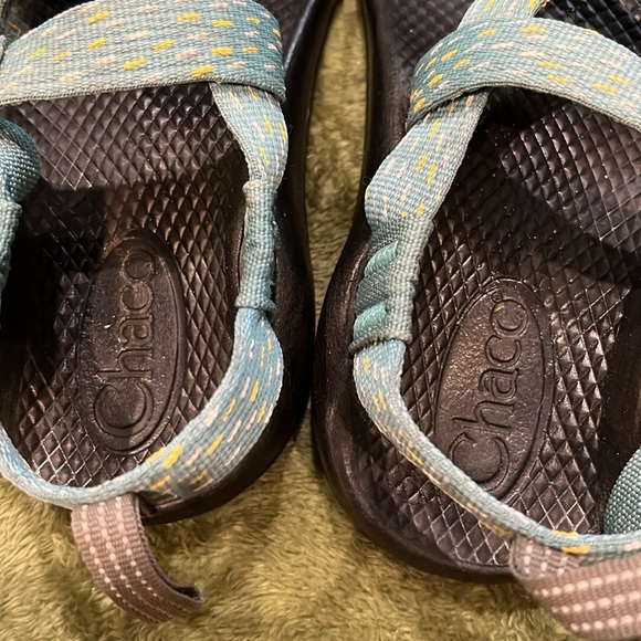 Chaco size one children’s sandals, teal blue and yellow - Picture 5 of 8